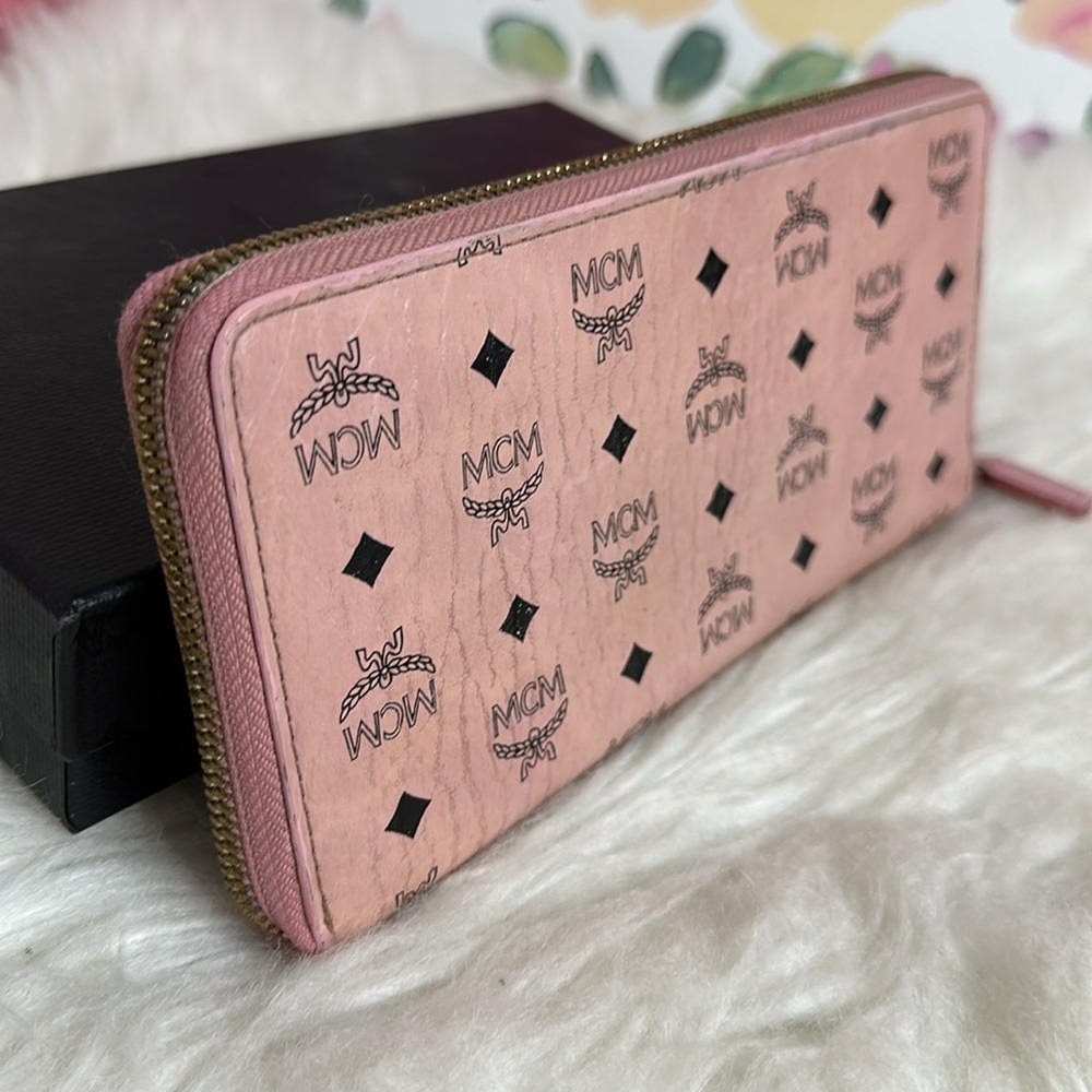 💯Authentic MCM Pink Logo Zip Wallet - Picture 14 of 15